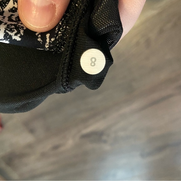 Lululemon Energy bra size 8 Nami Wave Black - Picture 9 of 9